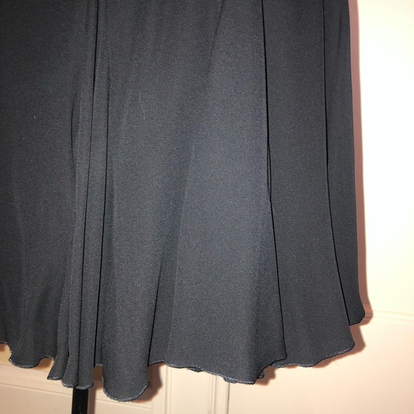 Vintage Armani pleated black skirt - Picture 6 of 9